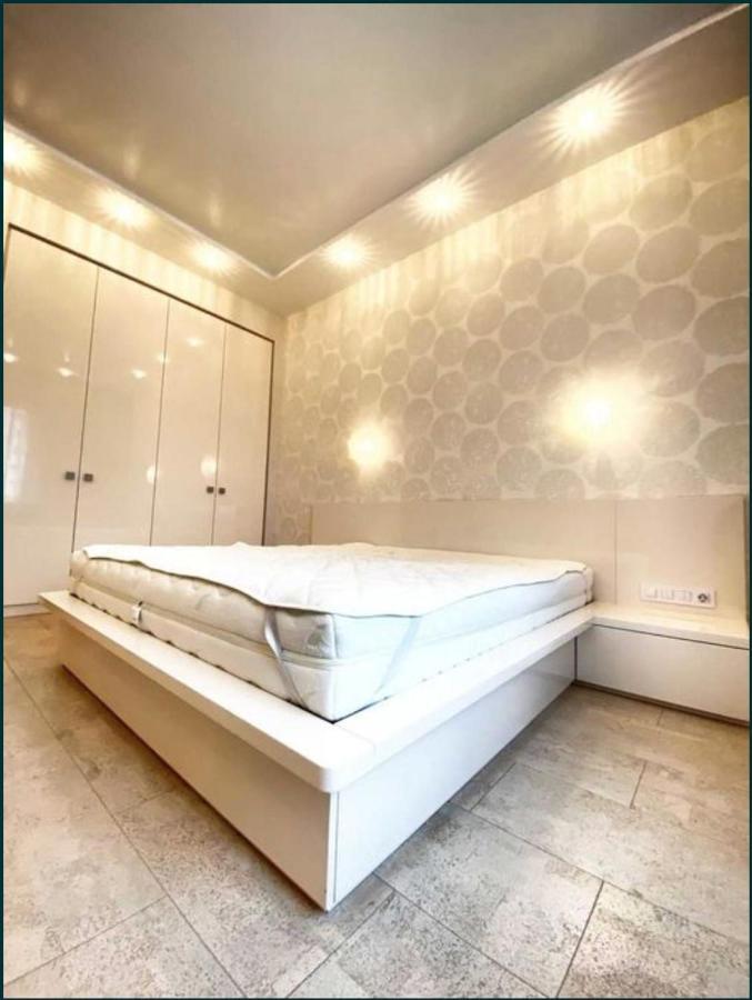 2-Bedroom Most City Center Area Apartment Ντνιπροπετρόφσκ Εξωτερικό φωτογραφία