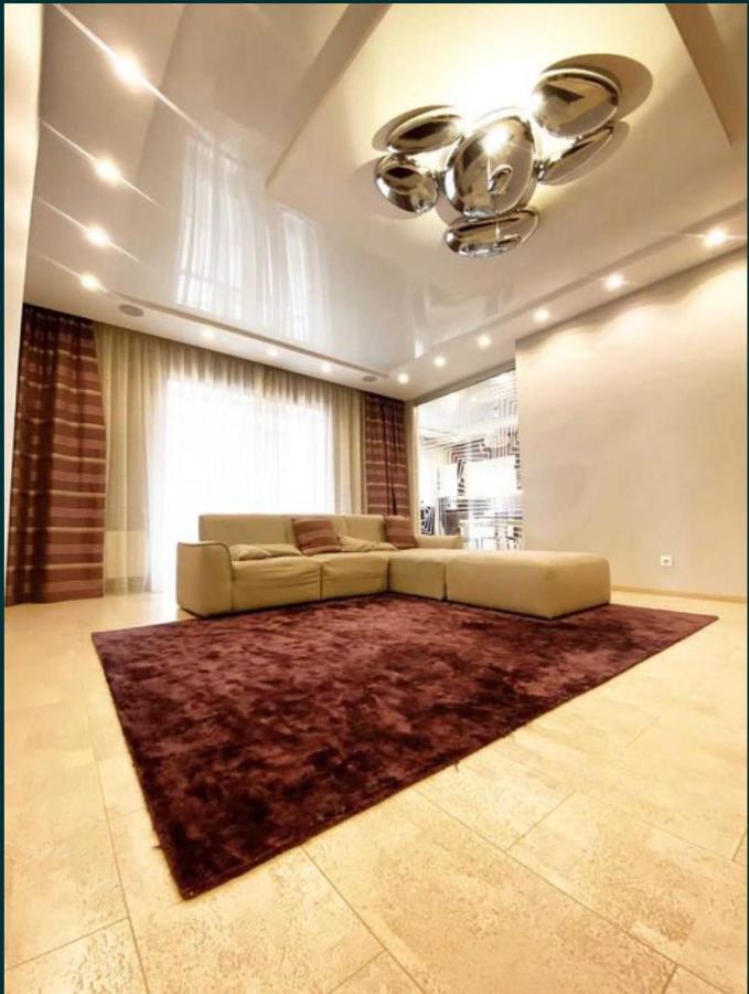 2-Bedroom Most City Center Area Apartment Ντνιπροπετρόφσκ Εξωτερικό φωτογραφία